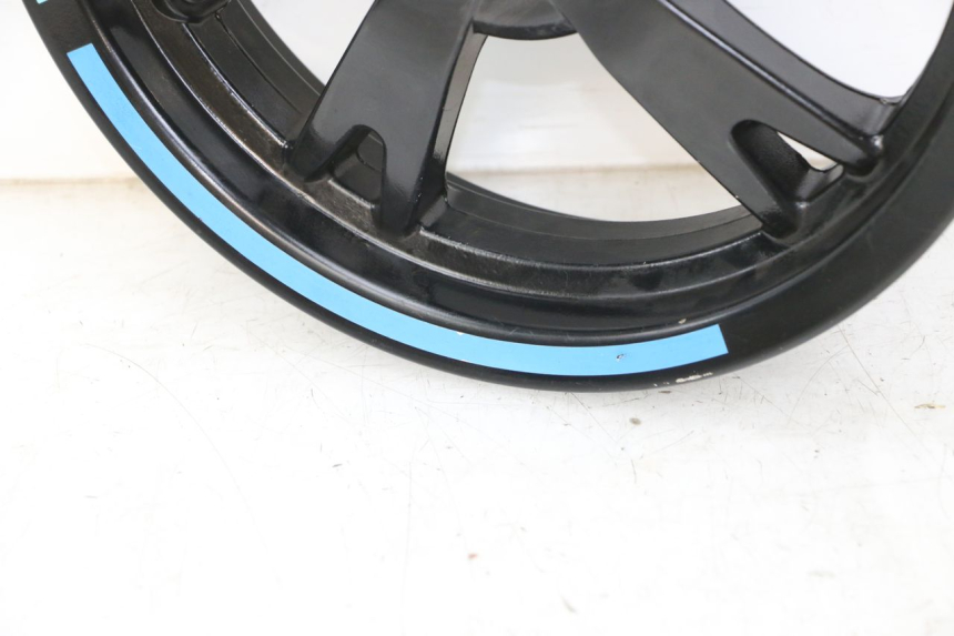 photo de CERCHIO ANTERIORE PEUGEOT STREETZONE 4T 50 (2018 - 2023) - Dettagli dei punti di fissaggio