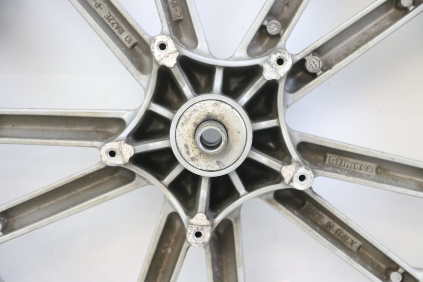 photo de CERCHIO ANTERIORE PIAGGIO BEVERLY 125 (1998 - 2005) - Focus sulla struttura