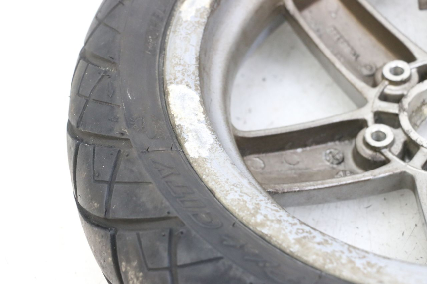 photo de CERCHIO ANTERIORE PIAGGIO VESPA LX 2T 50 (2005 - 2013) - Primo piano tecnico