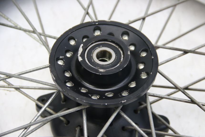 photo de CERCHIO ANTERIORE HYOSUNG RT KARION 125 (2003 - 2007) - Ispezione visiva dettagliata