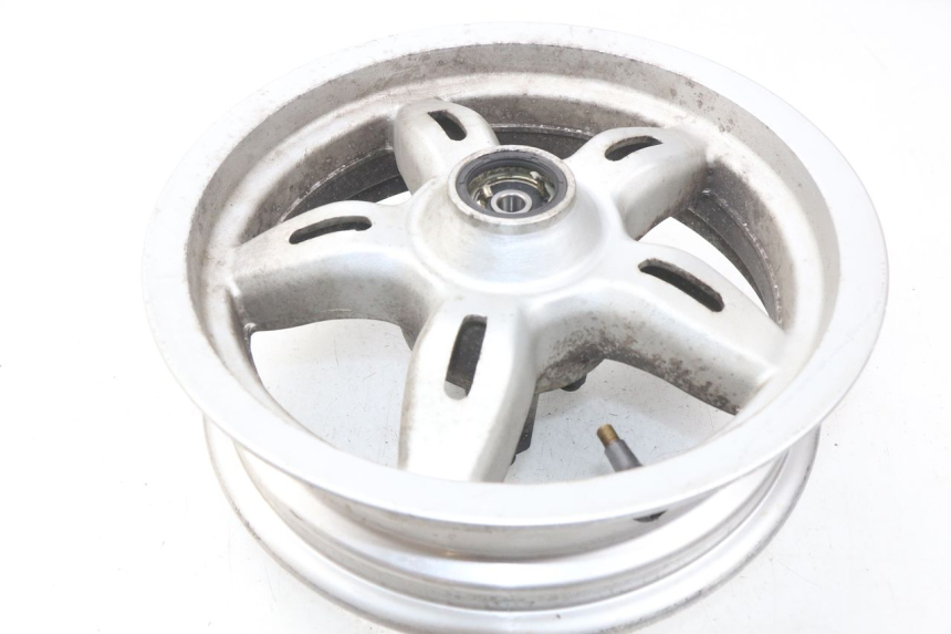 photo de CERCHIO ANTERIORE DAELIM S2 125 (2006 - 2007) - Zoom sullo stato d'uso