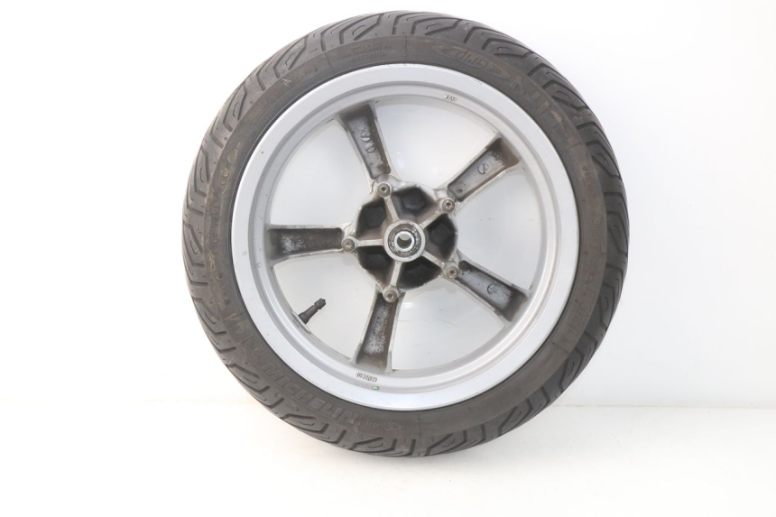 photo de CERCHIO ANTERIORE PEUGEOT SATELIS 300 (2012 - 2015) - Dettagli dei punti di fissaggio