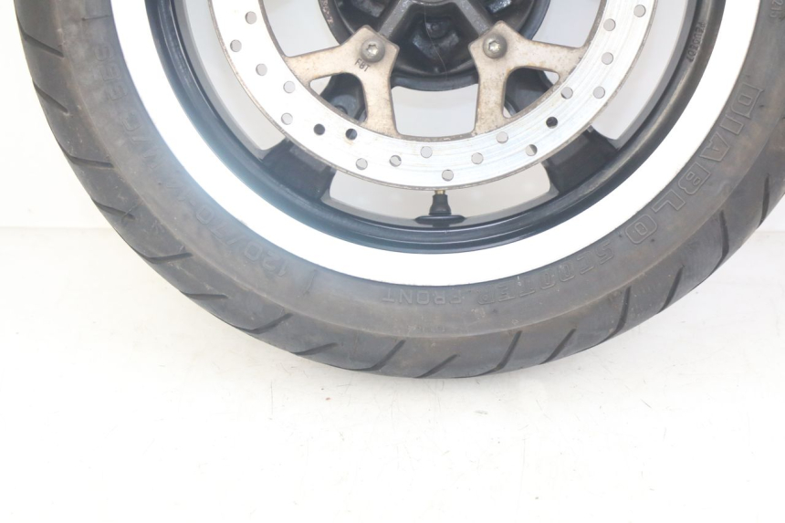 photo de CERCHIO ANTERIORE PEUGEOT SATELIS 125 (2010 - 2012) - Zoom sui componenti