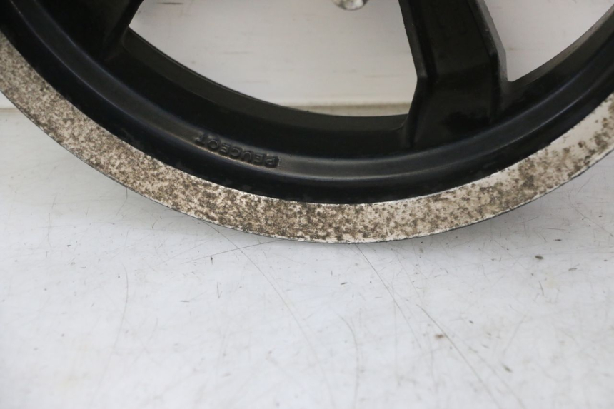 photo de CERCHIO ANTERIORE PEUGEOT SATELIS 125 (2006 - 2009) - Marcature e riferimenti originali