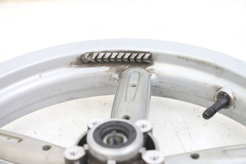 photo de CERCHIO ANTERIORE APRILIA SCARABEO GT 125 (1999 - 2007) - Marcature e riferimenti originali