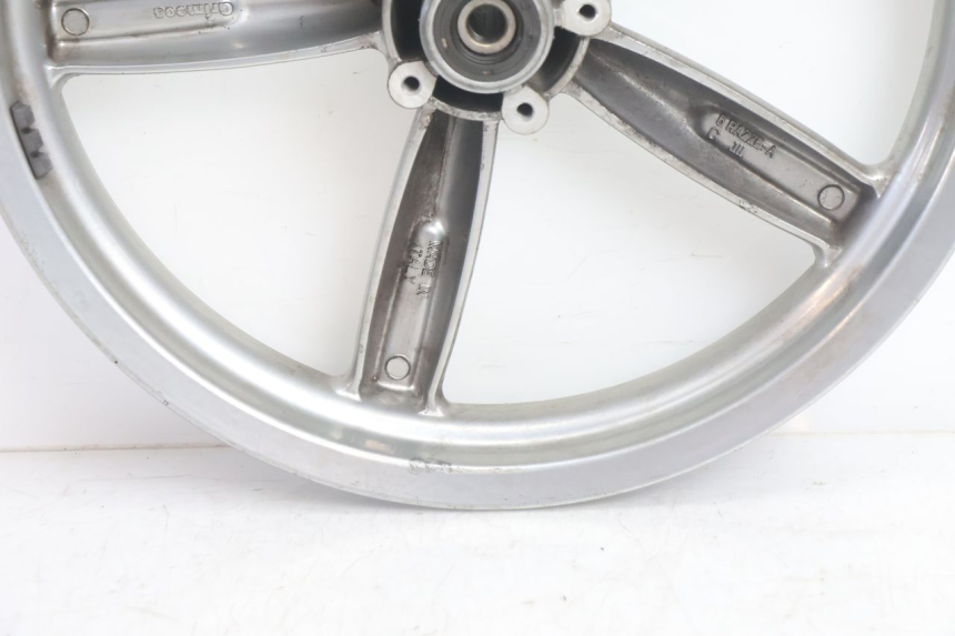photo de CERCHIO ANTERIORE APRILIA SCARABEO GT 125 (1999 - 2007) - Caratteristiche distintive