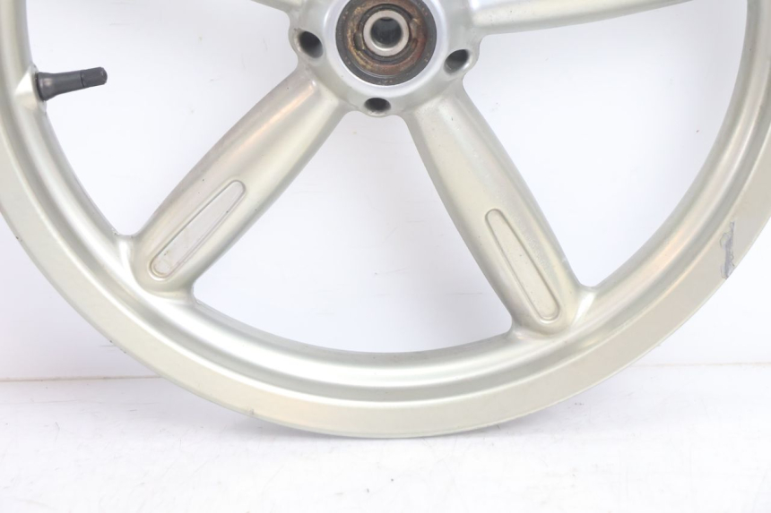 photo de CERCHIO ANTERIORE APRILIA SCARABEO GT 125 (1999 - 2007) - Zoom sullo stato d'uso