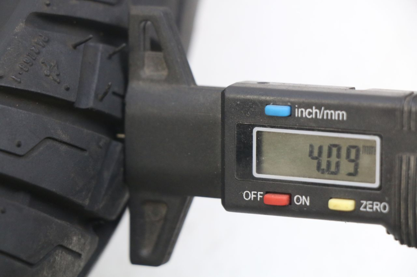 photo de CERCHIO ANTERIORE APRILIA SCARABEO 100 (2003 - 2012) - Zoom sullo stato d'uso