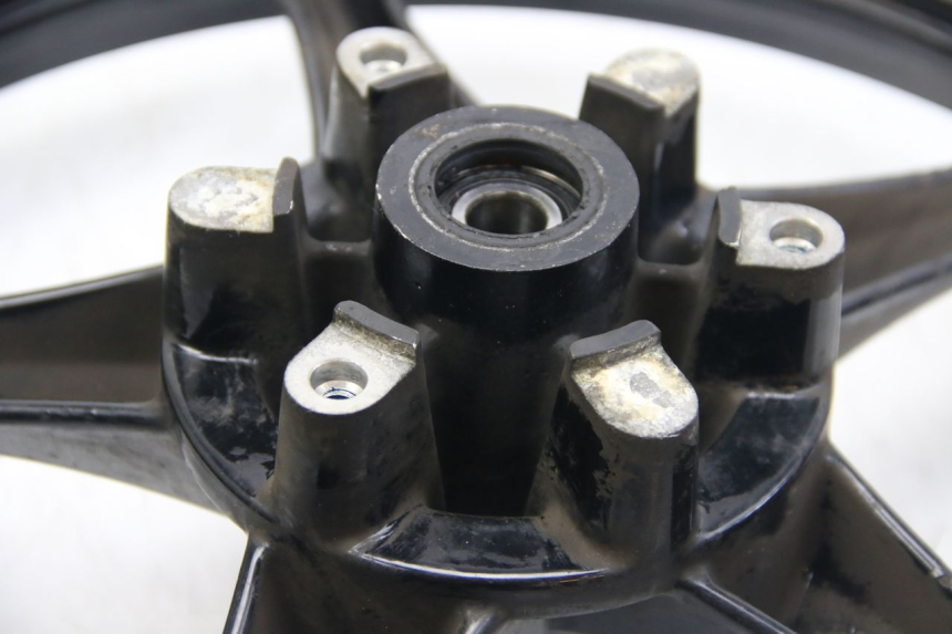 photo de CERCHIO ANTERIORE SUZUKI SIXTEEN 125 (2008 - 2010) - Angolazione alternativa