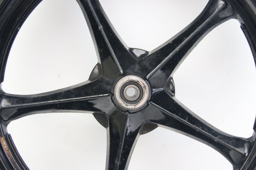 photo de CERCHIO ANTERIORE SUZUKI SIXTEEN 125 (2008 - 2010) - Zoom sullo stato d'uso