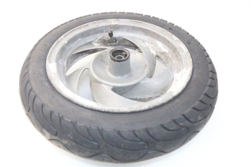 photo de CERCHIO ANTERIORE HONDA SJ BALI 50 (1996 - 1999) - Zoom sullo stato d'uso