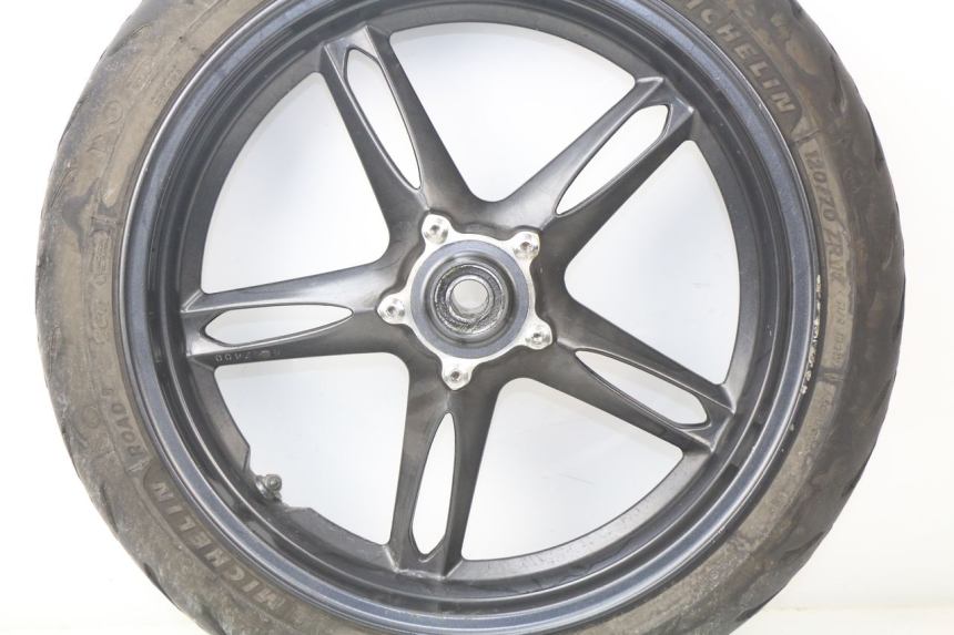 photo de CERCHIO ANTERIORE TRIUMPH SPEED TRIPLE 1050 (2005 - 2007) - Ricambio usato controllato