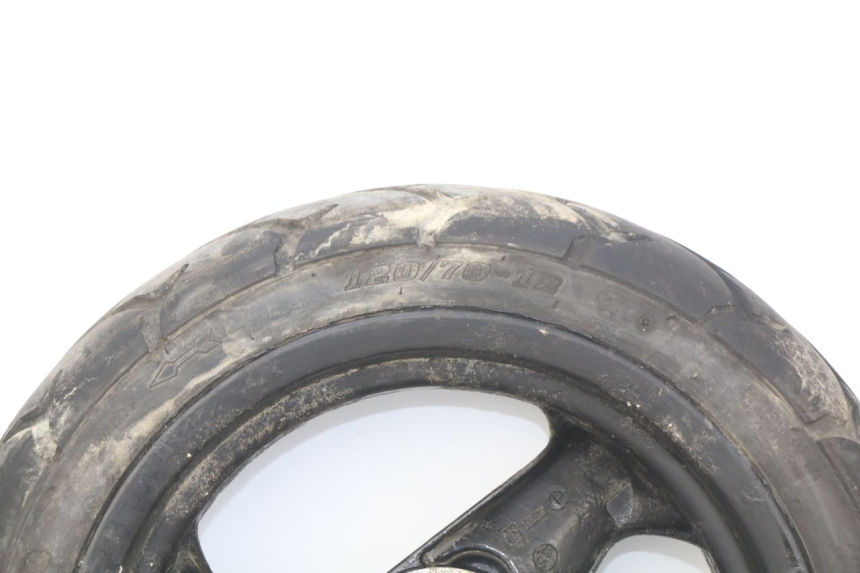 photo de CERCHIO ANTERIORE PEUGEOT SPEEDFIGHT 2 AC 50 (2000 - 2009) - Caratteristiche distintive