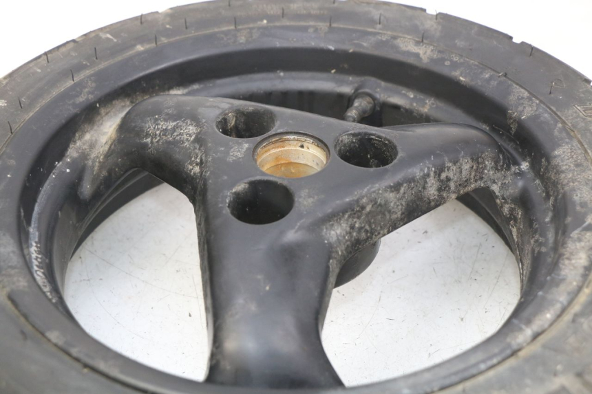 photo de CERCHIO ANTERIORE PEUGEOT SPEEDFIGHT 2 AC 50 (2000 - 2009) - Primo piano tecnico