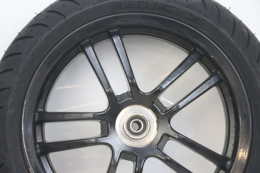 photo de CERCHIO ANTERIORE PEUGEOT SPEEDFIGHT 4 4T 50 (2015 - 2020) - Caratteristiche distintive