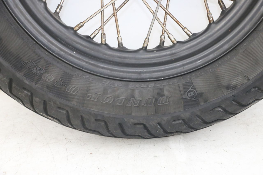 photo de CERCHIO ANTERIORE HARLEY DAVIDSON SPORTSTER XL CUSTOM 1200 (2003 - 2004) - Primo piano ad alta risoluzione