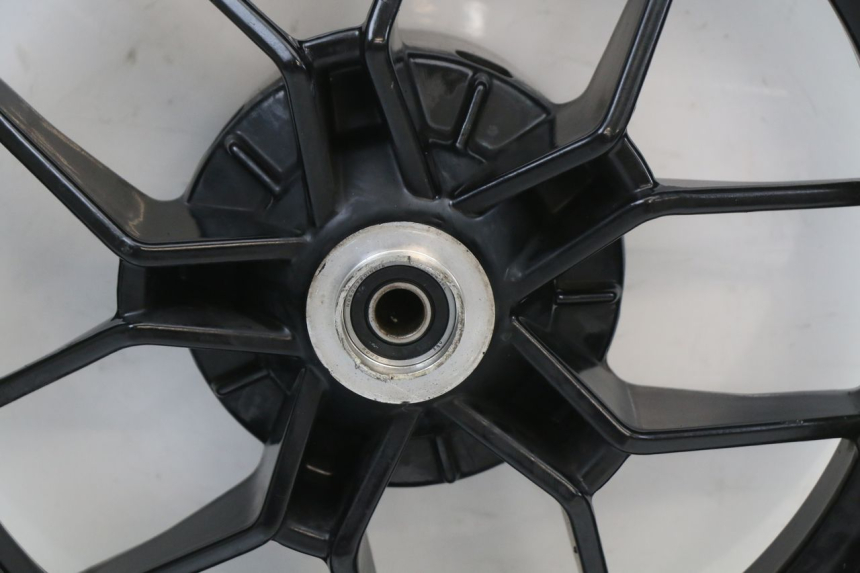 photo de CERCHIO ANTERIORE APRILIA SR 2T 50 (2018 - 2022) - Altra angolazione