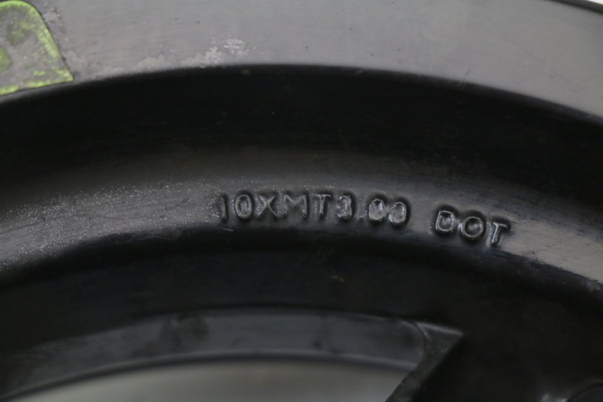 photo de CERCHIO ANTERIORE PEUGEOT STREETZONE I 2T 50 (2018 - 2020) - Primo piano ad alta risoluzione