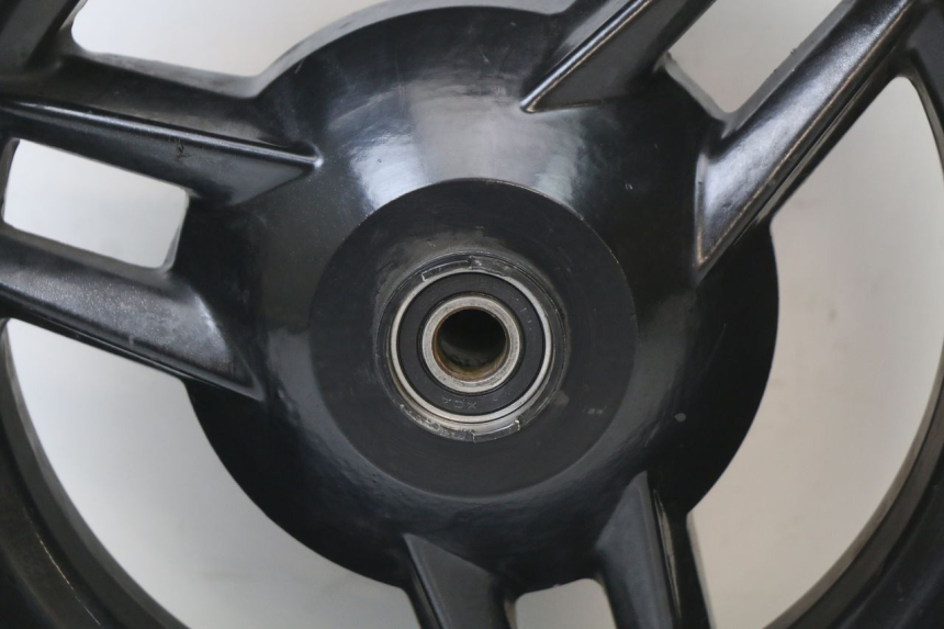 photo de CERCHIO ANTERIORE PEUGEOT STREETZONE I 2T 50 (2018 - 2020) - Altra angolazione