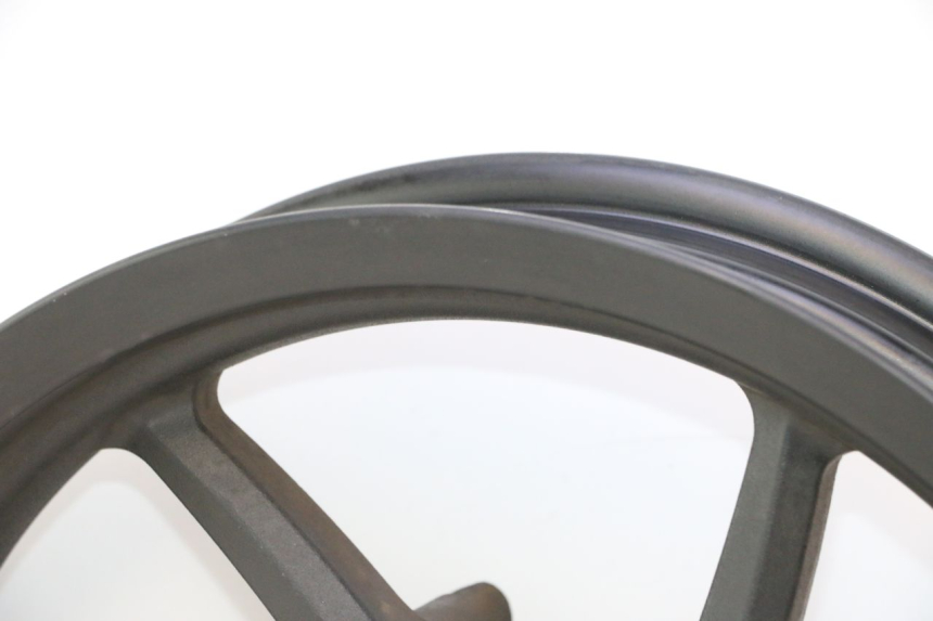 photo de CERCHIO ANTERIORE KYMCO SUPER 8 2T 50 (2007 - 2013) - Stato della superficie e materiale