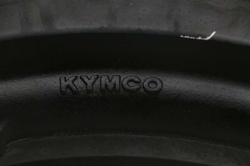 photo de CERCHIO ANTERIORE KYMCO SUPER 8 4T 50 (2018 - 2020) - Caratteristiche distintive