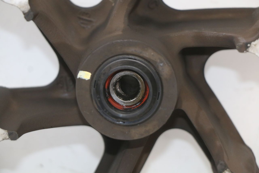 photo de CERCHIO ANTERIORE KYMCO SUPER 8 4T 50 (2021 - 2024) - Ricambio usato controllato