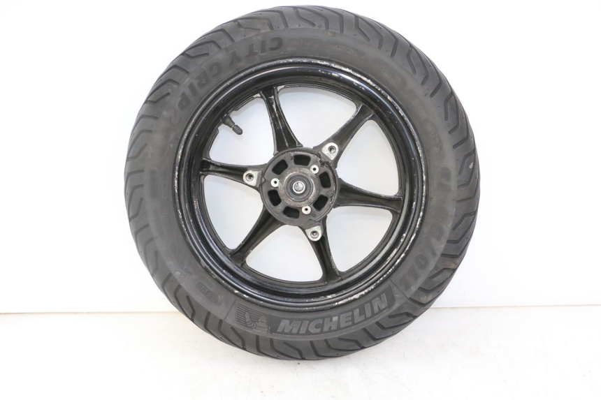 photo de CERCHIO ANTERIORE SUZUKI BURGMAN 125 (2018 - 2021) - Dettaglio del componente