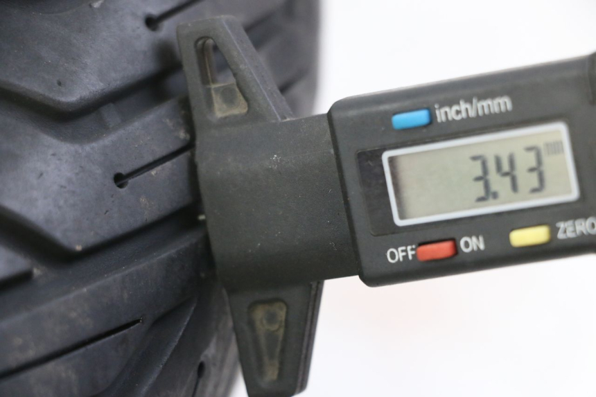 photo de CERCHIO ANTERIORE SUZUKI BURGMAN 125 (2018 - 2021) - Zoom sullo stato d'uso