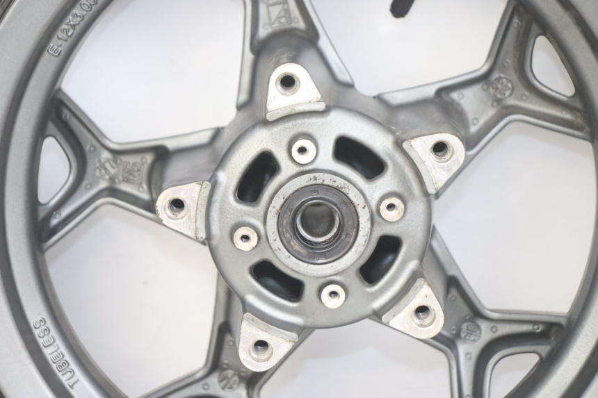 photo de CERCHIO ANTERIORE APRILIA SXR 50 (2021 - 2023) - Altra vista dell'articolo