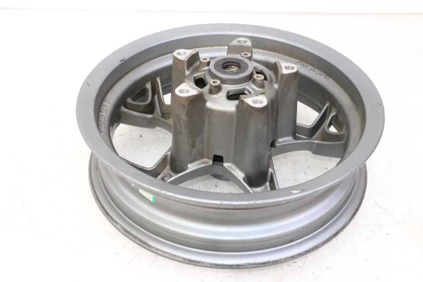 photo de CERCHIO ANTERIORE APRILIA SXR 50 (2021 - 2023) - Focus sulla struttura