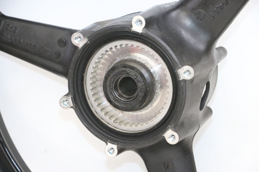 photo de CERCHIO ANTERIORE YAMAHA TDM ABS 900 (2002 - 2014) - Focus sulla struttura