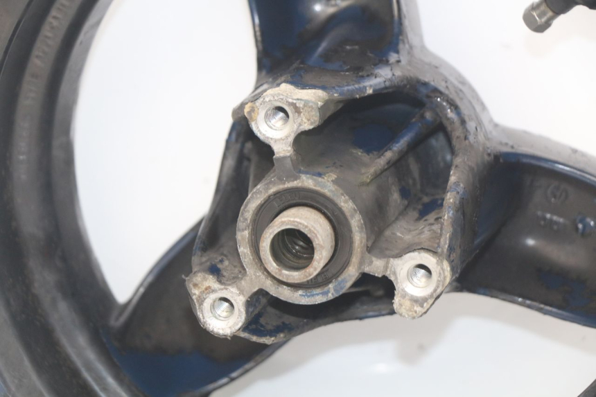 photo de CERCHIO ANTERIORE PEUGEOT TKR TREKKER FURIOUS 50 (2005 - 2014) - Stato della superficie e materiale