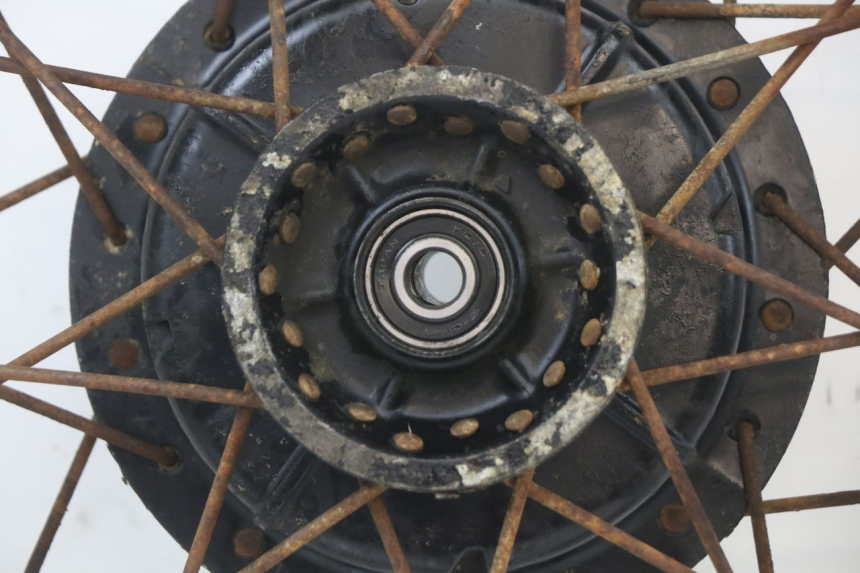 photo de CERCHIO ANTERIORE SUZUKI TS X 80 (1984 - 1988) - Altra angolazione