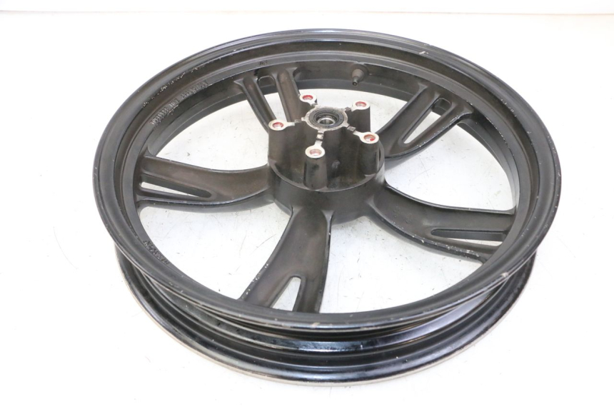 photo de CERCHIO ANTERIORE PEUGEOT TWEET PRO CARGO 50 (2018 - 2022) - Primo piano ad alta risoluzione