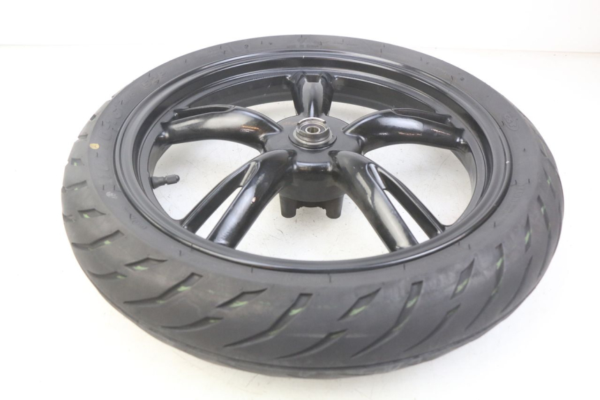 photo de CERCHIO ANTERIORE PEUGEOT TWEET 125 (2010 - 2017) - Zoom sullo stato d'uso