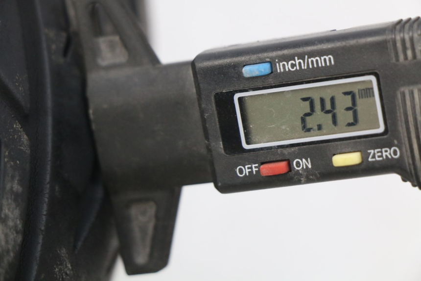 photo de CERCHIO ANTERIORE PIAGGIO VESPA GTS IGET ABS 125 (2017 - 2023) - Dettaglio del componente