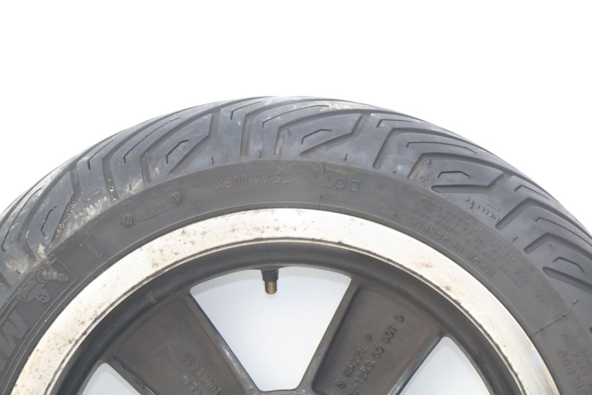 photo de CERCHIO ANTERIORE PIAGGIO VESPA GTS IGET ABS 125 (2017 - 2023) - Zoom sui componenti