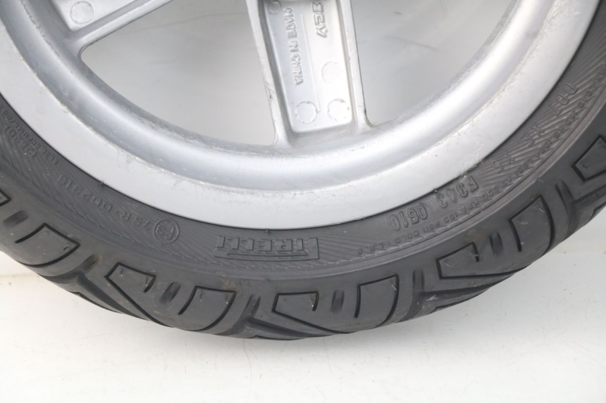 photo de CERCHIO ANTERIORE PIAGGIO VESPA LX IE 125 (2010 - 2012) - Dettagli dei punti di fissaggio