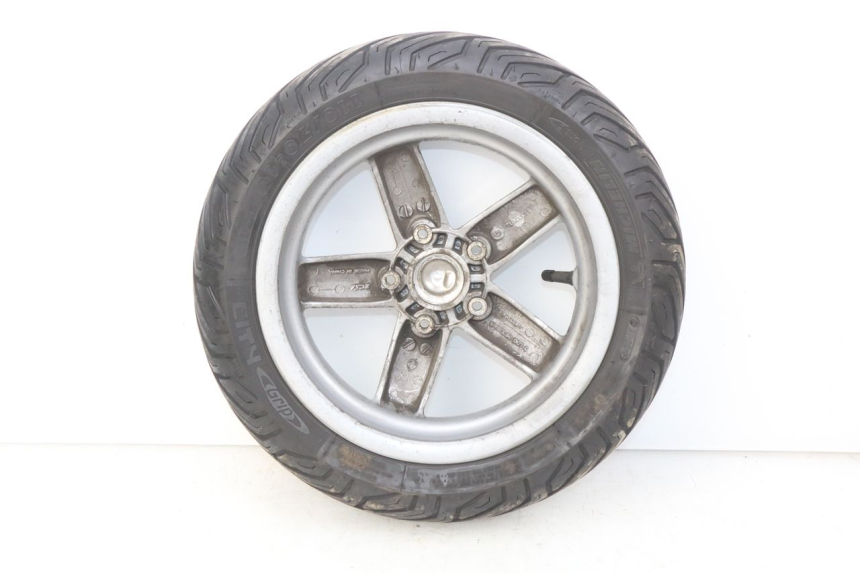 photo de CERCHIO ANTERIORE PIAGGIO VESPA LX 125 (2005 - 2010) - Dettagli dei punti di fissaggio