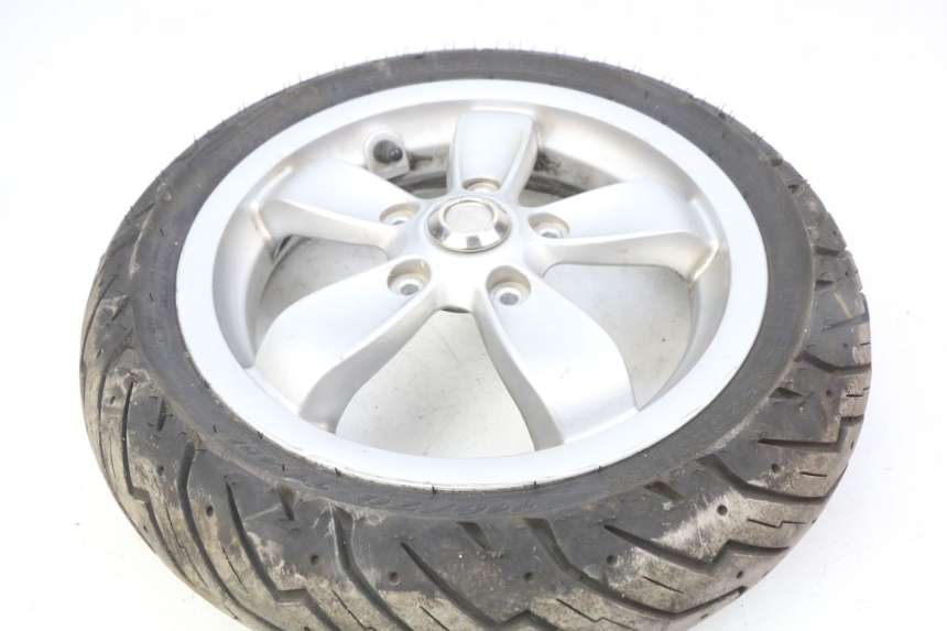 photo de CERCHIO ANTERIORE PIAGGIO VESPA PRIMAVERA 2T 50 (2013 - 2018) - Zoom sullo stato d'uso