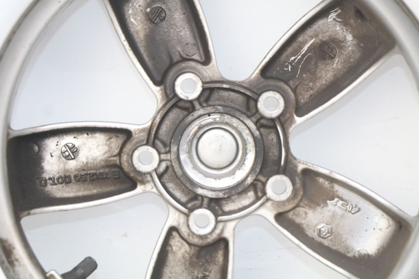 photo de CERCHIO ANTERIORE PIAGGIO VESPA PRIMAVERA 2T 50 (2013 - 2018) - Ricambio usato controllato