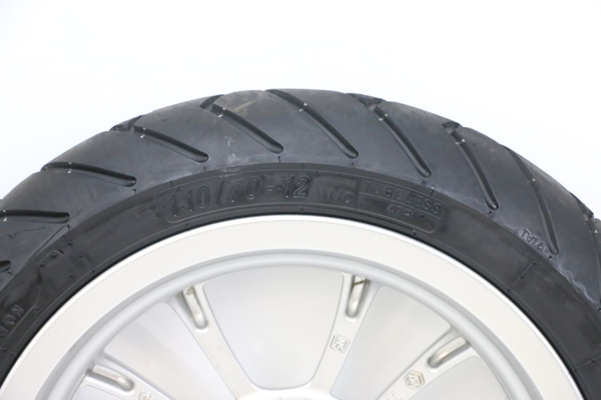 photo de CERCHIO ANTERIORE PIAGGIO VESPA PRIMAVERA 4T 50 (2021 - 2024) - Altra vista dell'articolo