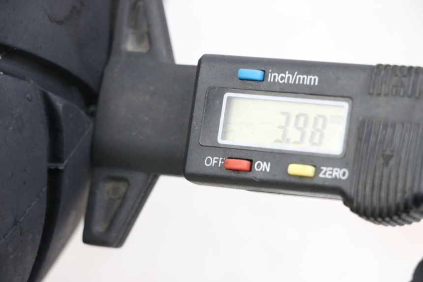 photo de CERCHIO ANTERIORE PIAGGIO VESPA PRIMAVERA 4T 50 (2021 - 2024) - Zoom sullo stato d'uso