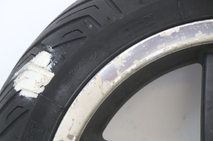 photo de CERCHIO ANTERIORE PIAGGIO VESPA S 2T 50 (2007 - 2014) - Caratteristiche distintive