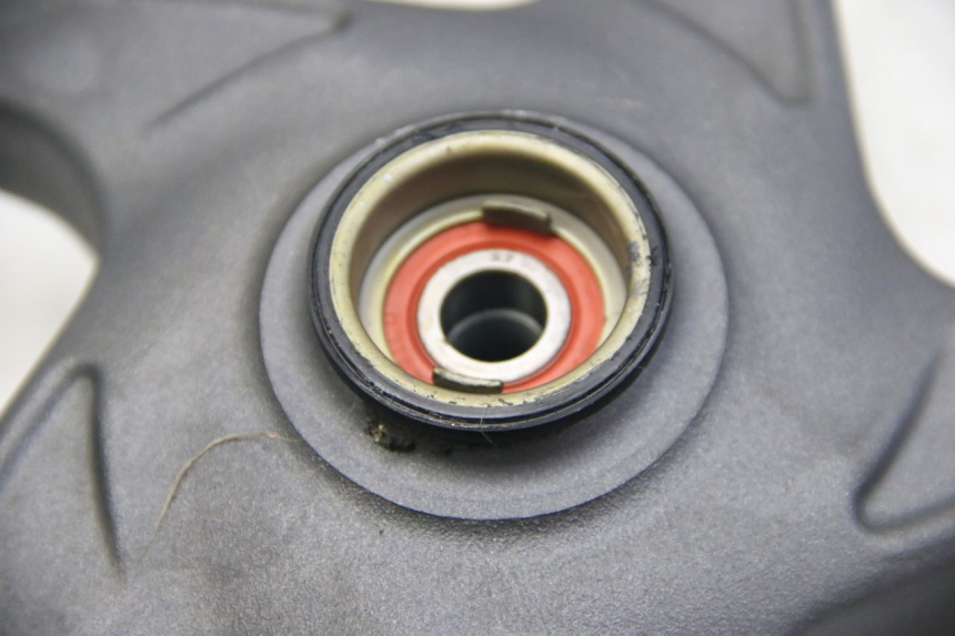 photo de CERCHIO ANTERIORE HONDA VISION NSC R 50 (2013 - 2015) - Zoom sullo stato d'uso