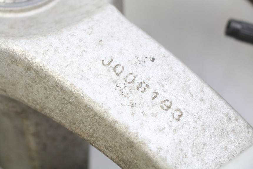 photo de CERCHIO ANTERIORE PEUGEOT VIVACITY NEW 2T 50 (2008 - 2017) - Primo piano tecnico