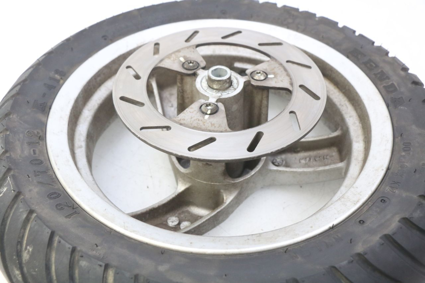 photo de CERCHIO ANTERIORE PEUGEOT VIVACITY NEW 2T 50 (2008 - 2017) - Dettagli dei punti di fissaggio