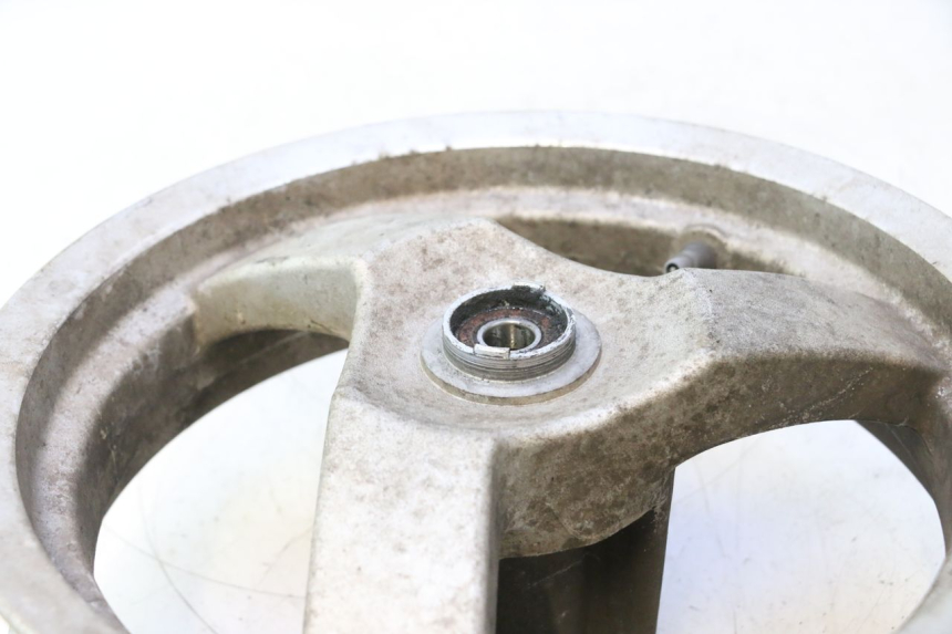 photo de CERCHIO ANTERIORE PEUGEOT VIVACITY NEW 2T 50 (2008 - 2017) - Dettaglio del componente