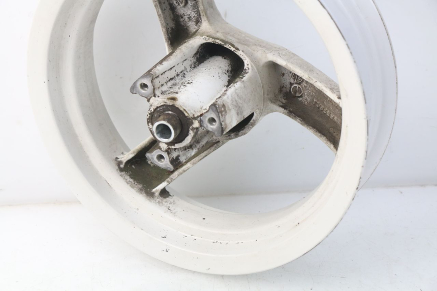 photo de CERCHIO ANTERIORE PEUGEOT VIVACITY NEW 4T 50 (2008 - 2017) - Stato della superficie e materiale