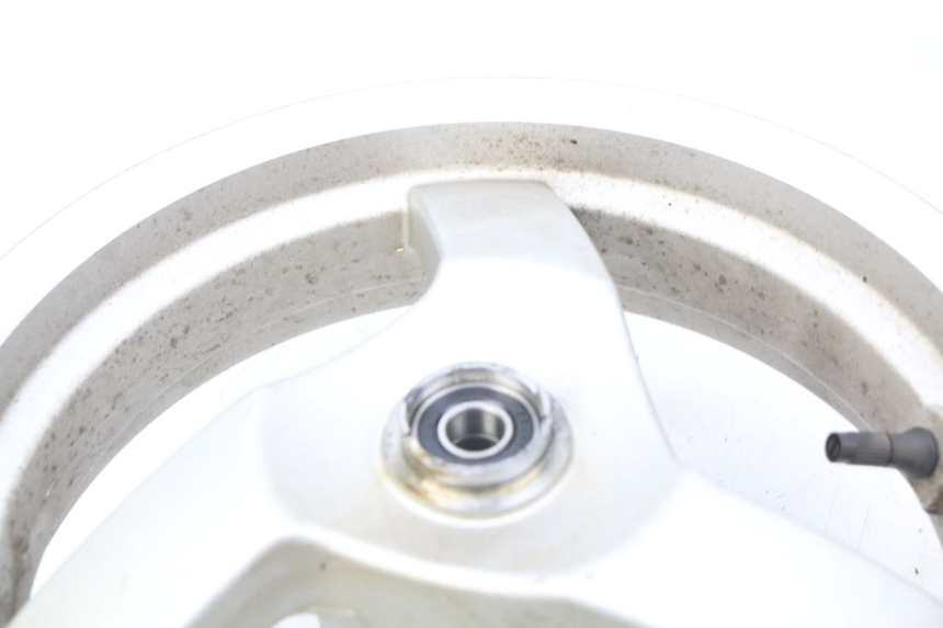 photo de CERCHIO ANTERIORE PEUGEOT VIVACITY NEW 4T 50 (2008 - 2017) - Caratteristiche distintive